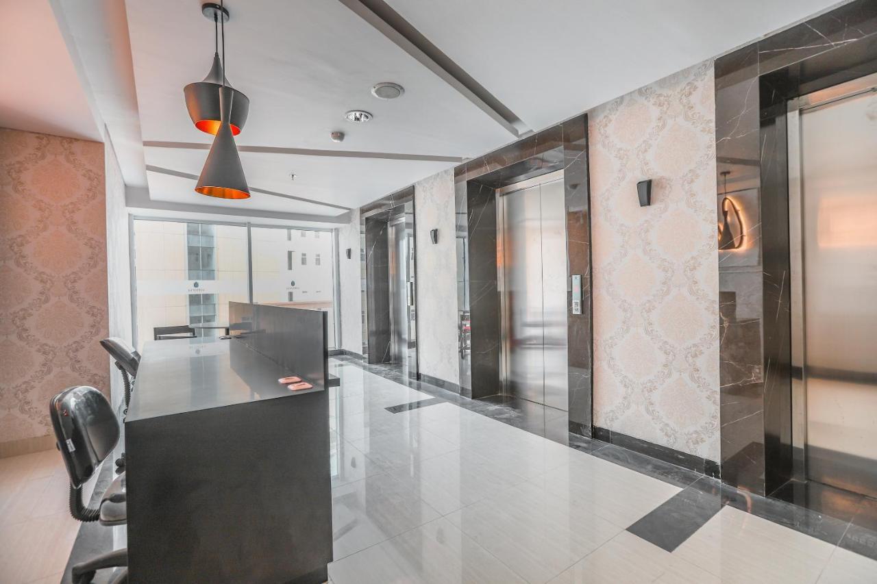 Super Oyo Collection O 16 Vittoria Residence Yakarta Exterior foto